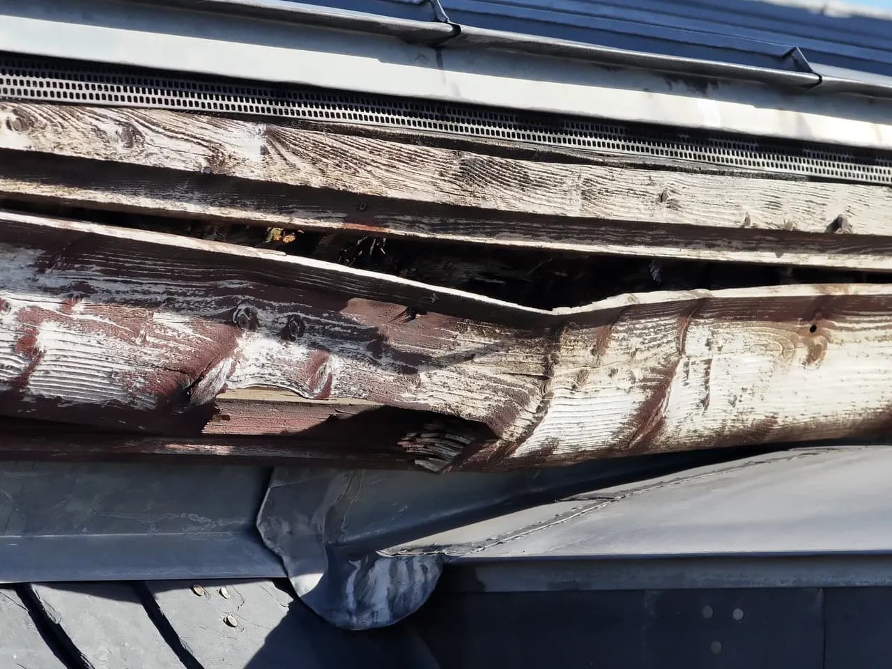Drohneninspektion eines öffentlichen Gebäudes zur Verkehrssicherungspflicht